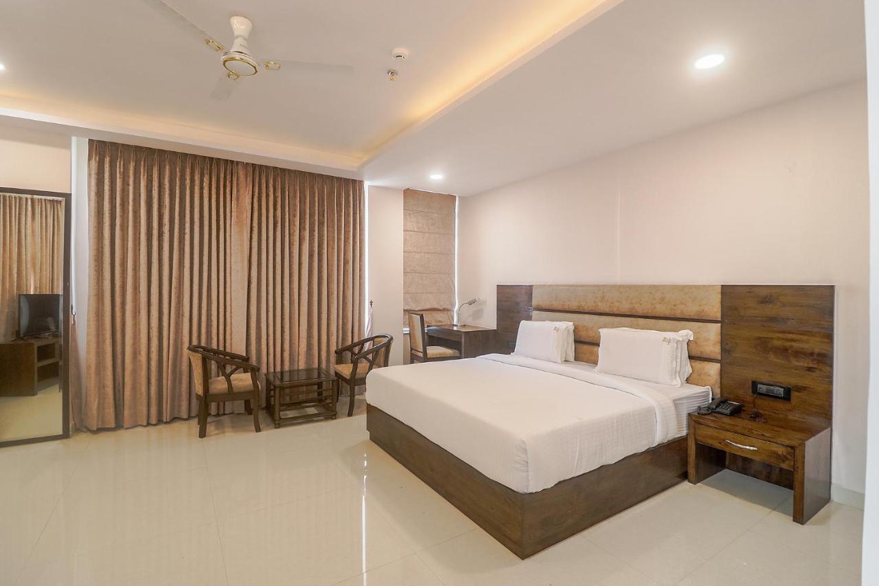 Fabhotel Mid Town Grand パンチクラ エクステリア 写真